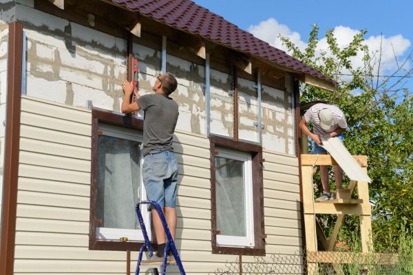 Cost of Handyman Siding Repair in Anoka