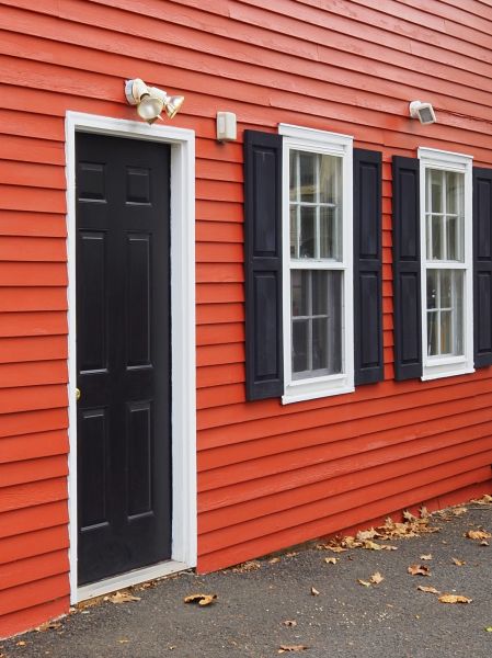 Cost of Red Vinyl Siding Installation in Anoka